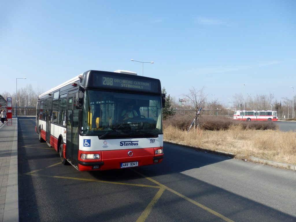 Výluka na lince 208