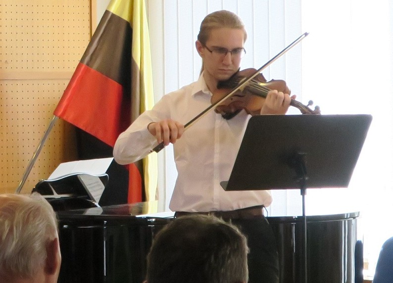 Houslový koncert
