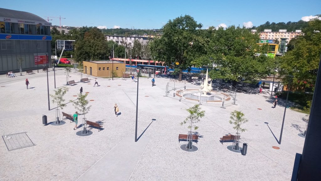 Hloubětín má revitalizované náměstí